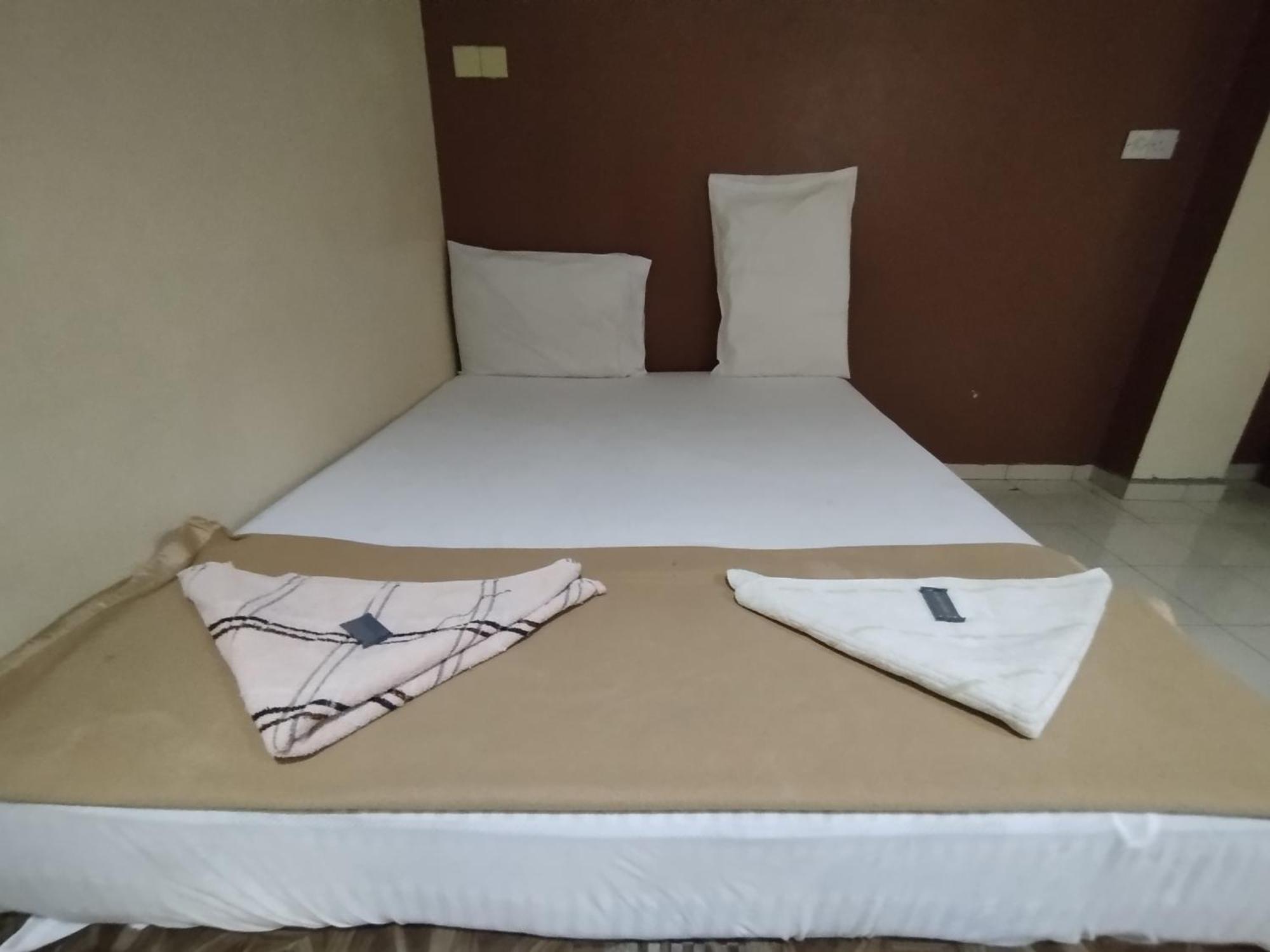 Sentosa Villa Hotel Klang Exteriör bild